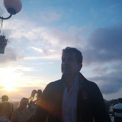 Όμορφα πράγματα...
Ορθές σκέψεις...
Αλήθειες !!
Διάθεση για να ζεις την κάθε στιγμή όσο πιο υπέροχα γίνεται.
Αυστηρή προσέγγιση σε κάθε γεγονός.