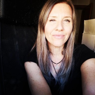 Kr0L___'s profile picture. ¿Eres un uno o un cero? Esa es la pregunta que tienes que hacerte a ti mismo. ¿Eres un sí o un no? ¿Vas a actuar o no? – Mr. Robot