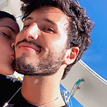 《 • sebastian yatra, gracias por alegrarme la vida. • 》 camilo.