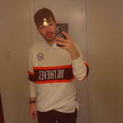 EmanuelP1015's profile picture. 