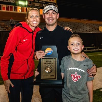 Jordan's Dad. Head Football Coach @lhps_football. One Stone!

CoachTube: https://t.co/LybC0Eb0KM

Join Acorns: https://t.co/34ZVvXuyc0