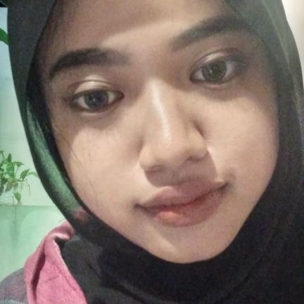 larasatiarf's profile picture. 00