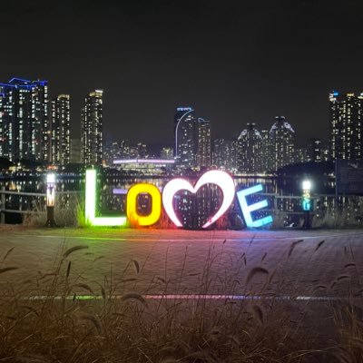 CharleyHan's profile picture. 이산화탄소센서,온습도센서,써모파일IR센서,LED조명,반도체,MEMS에 무지하게 관심있음..