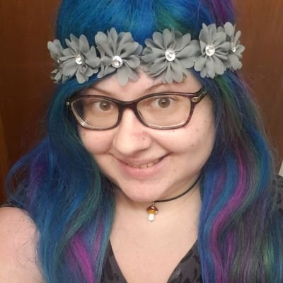 Accessory Designer 💎🌹👑/ Amber Ann Designs/ Spoonie, 28/ Joking about my health conditions is how I cope, it's okay to laugh, promise!/ SciFi Lover #StarWars