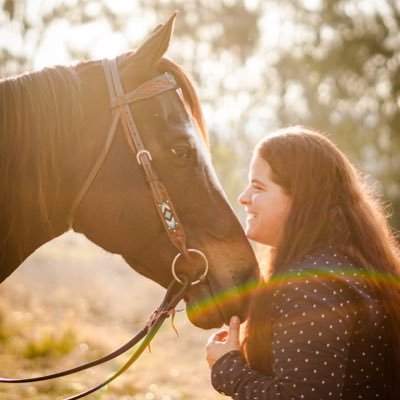 Just a country girl who loves to share photos of my adventures chasing the light! A passionate horsewoman, love my Thoroughbreds, sportsnerd, Qlder & Aussie!