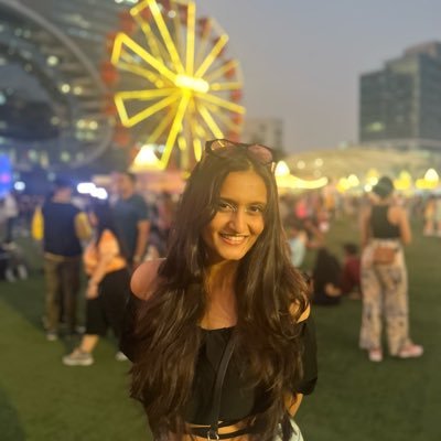 Rheagore's profile picture. Dreamer🥰