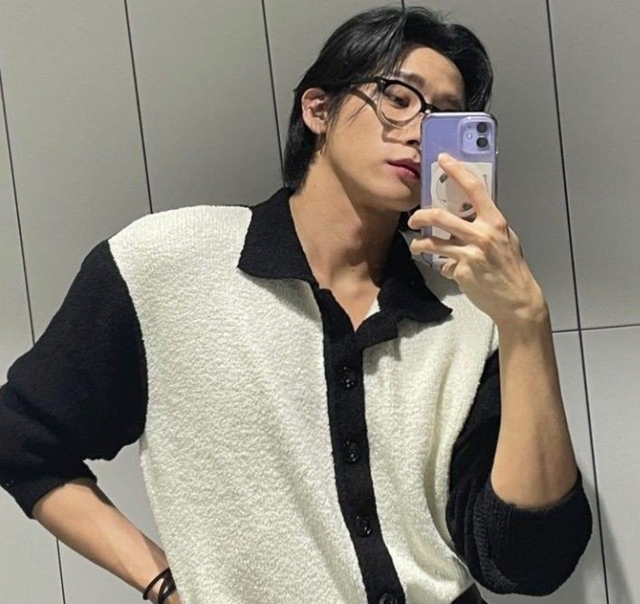 . ' 𝗁𝖺𝗅𝖿 𝗅𝗈𝗏𝖾, 𝗁𝖺𝗅𝖿 𝗋𝖾𝗀𝗋𝖾𝗍 𝖽𝗋𝖾𝗌𝗌𝗂𝗇' 𝗎𝗉 𝖿𝗈𝗋 𝗽𝗼𝗹𝗮𝗿𝗼𝗶𝗱𝘀 𝖺𝗇𝖽 𝗰𝗶𝗴𝗮𝗿𝗲𝘁𝘁𝗲𝘀, 𝗌𝗈𝖼𝗂𝖺𝗅𝗂𝗓𝖾, 𝗋𝗈𝗆𝖺𝗇𝗍𝗂𝖼𝗂𝗓𝖾 𝗍𝗁𝖾 𝗅𝗂𝖿𝖾 ' . ͏ ͏ ͏ ͏ ͏ ͏ ͏ ͏ ͏ ͏ ͏