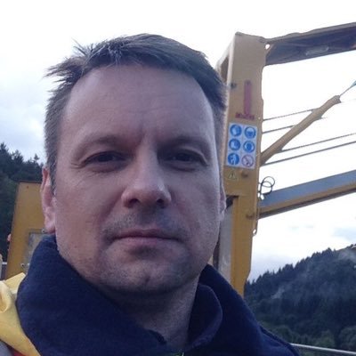 Linke Vöchel blockieren, damit diese vom Staat finanzierte Minderheit mit ihrem antidemokratischen Verhalten keine Reichweite generiert.