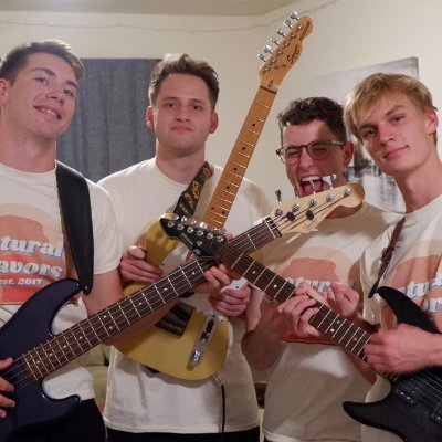 Sonoran desert indie rock band 🌵 Ryan, Hunter, Sean, Andrew, Josh 🎸 We make music 🎼