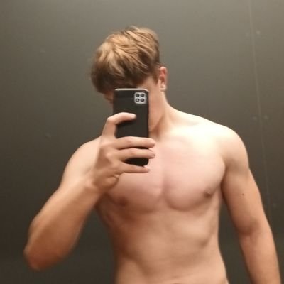 I help businesses sell fitness products via Email campaigns | Email copywriting service/Tweet relevant info about fitness and life | DM me to learn more