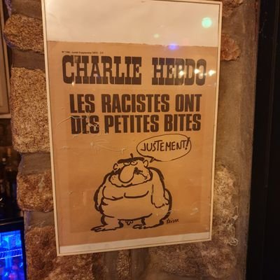 Amateur de rugby et de l'OM ! littérature également et garde un œil ouvert tiens toi prêt gamin. Et chanter comme Depé ! et ces derniers temps X...