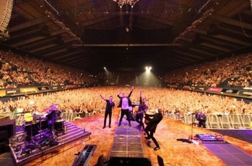 @benjaminsarge Ben's Sargeants,an army for his fans!:D #WeLoveBen -thescriptfollow-bensargeantfollows-