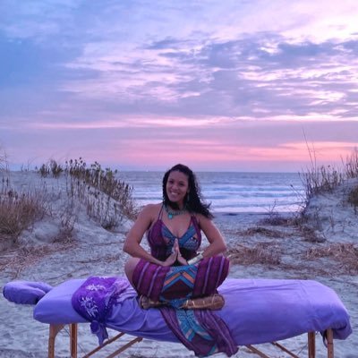 Brasileira, Hippie Warrior of Love, Proud Mama of 2 sweet girls, Healer, Massage Therapist! 🇧🇷💜🕉💎