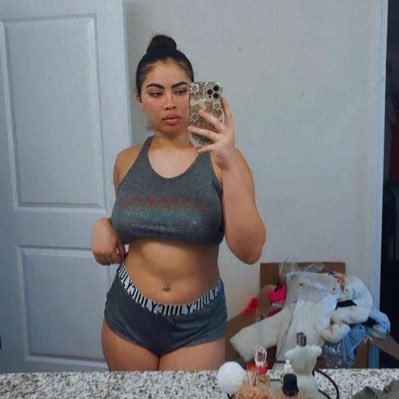 MichelleStull17's profile picture. Love