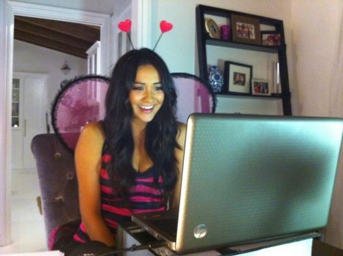 I support @shaymitch 100% Watch #PrettyLittleLiars Tuesdays on ABC Family at 8/7c