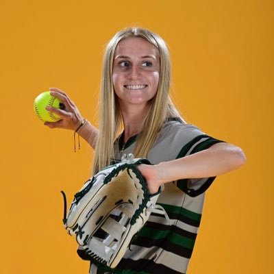 Nicole Magdziasz Profile