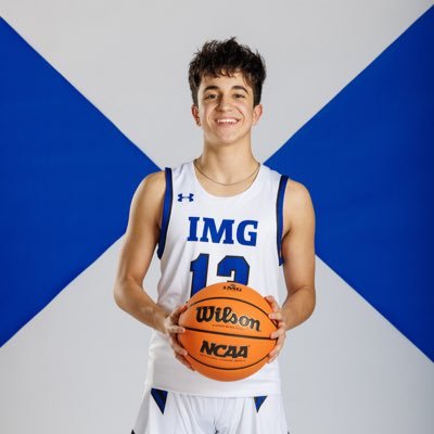 IMG Academy 🏀 • Point Guard • 4.7 GPA • Medellin, Colombia 🇨🇴