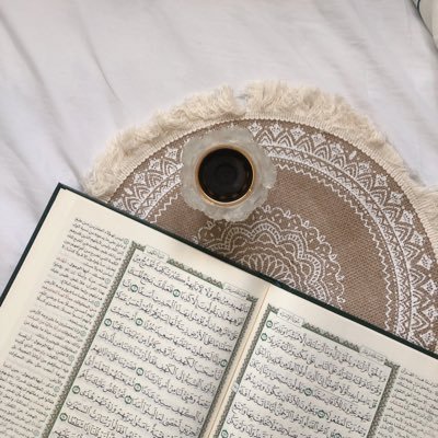 ﴿إِنَّ مَعِيَ رَبِّي﴾ | عبدٌ قليل الزّاد لكنَّه يُحب الله ورسوله والقُرآن | وتَوَفَّني عبدًا بقلبٍ صادقٍ | أَكْتُب وأَقْتَبس | أُحلَّ لكم ما فِالحساب.