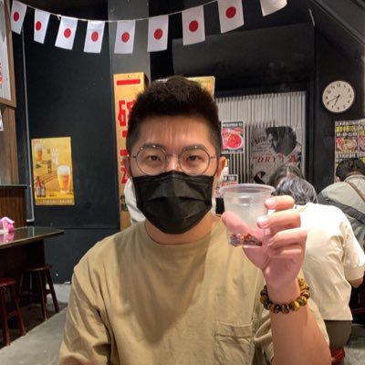 teng_eee's profile picture. 我叫卡歐 很宅 新竹人 是1 非單 沒有18禁東西可以看