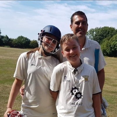 Likes a bit of cricket at SBCC finally handing over the armband after 22 years.. Shepshed Dynamo FC supporter . Amazing daughter and gorgeous fiance.