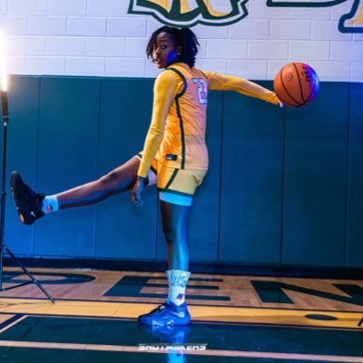 5’9 Junior | ‘24 Guard/Forward | 3.89 GPA | Independence Varsity |