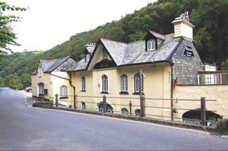 cottageinnlyn's profile picture. all up and running! busy busy busy....