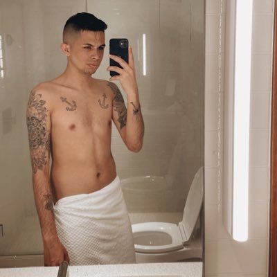 joshaaaaaaaay's profile picture. Back and better baby ✨