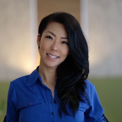 I help busy professionals develop a 100% customized system so they can build and stick to wellness habits that guarantees progress in just 30 minutes a week.