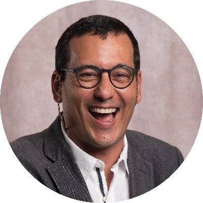 Acompaño la construcción de métodos propios para pedagogos, escuelas, colectivos culturales y comunitarios que les permitan declarar su propósito.