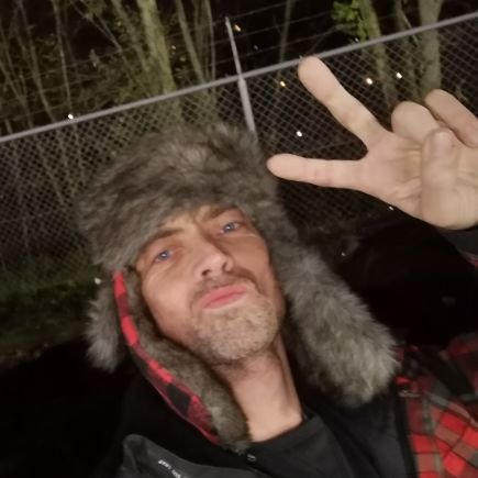 DaCheasy's profile picture. No Facebook, No Insta, only X. 
Live your life for yourself, not for others. Snowboarder for life.
No Risk, No Fun, No Guts, No Glory.