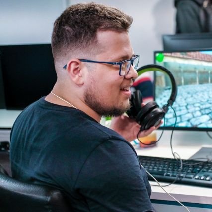 MatheusBertho_'s profile picture. Estudante de ciências da computação!