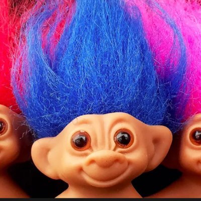 SherResistsH8's profile picture. 