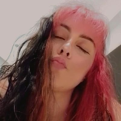 c_hivi's profile picture. 𝙉𝙤 𝙢𝙚 𝙞𝙢𝙥𝙤𝙧𝙩𝙖 𝙡𝙤 𝙦𝙪𝙚 𝙙𝙞𝙜𝙖𝙣, 𝙮𝙤 𝙥𝙖𝙜𝙪𝙚 𝙥𝙤𝙧 𝙚𝙨𝙩𝙖 𝙫𝙞𝙙𝙖 𝙮 𝙣𝙤 𝙦𝙪𝙞𝙚𝙧𝙤 𝙙𝙚𝙫𝙤𝙡𝙪𝙘𝙞𝙤𝙣