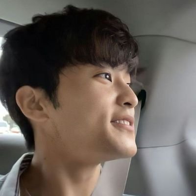 mrklvajkdy's profile picture. ヽ(ヅ)ノ
