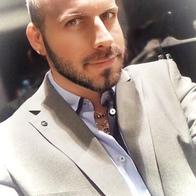 freetodream79's profile picture. Andrew è a tua disposizione per ogni tipologia di richiesta. Sarà una consulente presente che ti accompagnerà durante un percorso di benessere