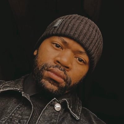 Mashudusix's profile picture. One day at a time.