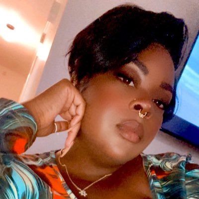 IG:@HeeeyDeee | TikTok:@DeeeAnnMarie |SC:@HeeeyDeee | YT: Heeey Deee | 🇨🇺🇯🇲 5’8 A fresh faced fact based individual 💯💟☮️☯️ #ExSpaceHost👾 #CocoBreadInc🍞