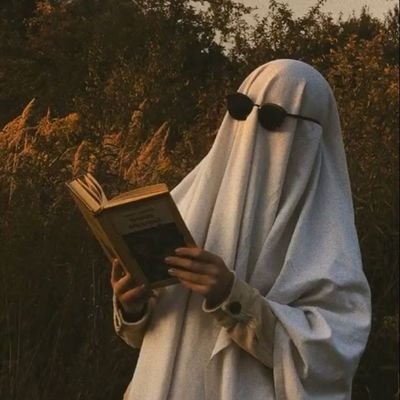 Poo1327's profile picture. 📚