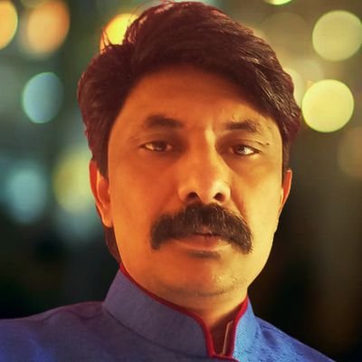क्यों बिलबिला रहीं हैं फिजाएं
ये तो मौसम बेईमान ए सर्द जाने।
हाल ए सेहत क्या है अपनी
मैं जानू और उफ़ान ए दर्द जाने।
- जाहेद शाह