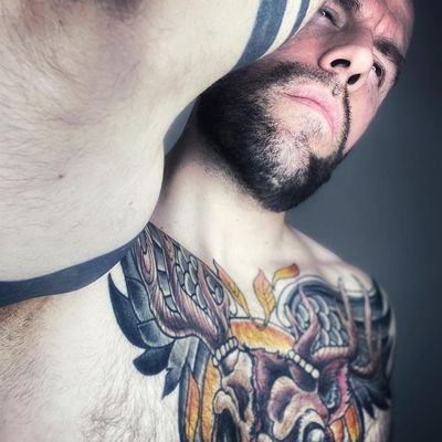 d__beaumont's profile picture. Leo, actúo y pinto. Escribo poemas 
Todo NO lo hago bien 
📕 Poliamor (@amazonespana)
👻 Fantorror boy
🎲 Rolero level 1