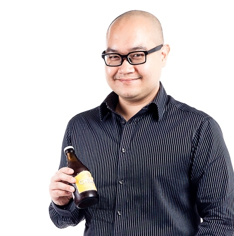 Entrepreneur/owner (@GoodBeerSG/@SmithStTaps). Blogs about small business (@youngupstarts), food (@danandesther) and alcohol (@SpiritedSingapore).