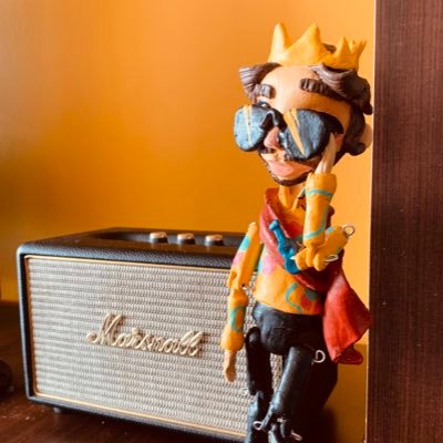 Medico Intensivista, Buscador de la Integridad humana, Amante de la música