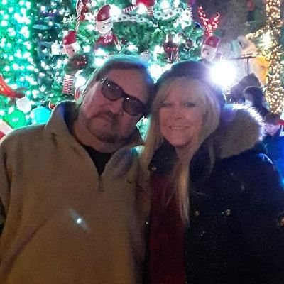 AmericanCyn's profile picture. Old woman trying to keep informed, loves the USA, American Citizens, legal immigrants, and kids.