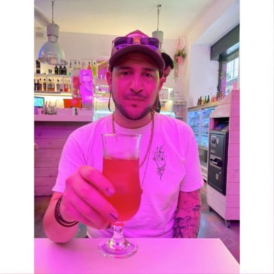 lcarizm's profile picture. .