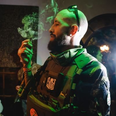 Airsoft / Pc Gaming - 
Sometimes i stream on twitch: 
https://t.co/LEZGCQeZ9V