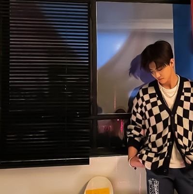 DEARLY_DY's profile picture. STOP YOUR MY MOUTE.
 INTROVERT🌻