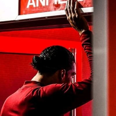 EUGENEMARFO12's profile picture. Liverpool fan #YNWA❤️