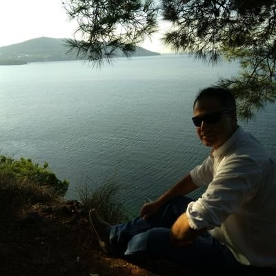 NvzHzn's profile picture. Canı yanan sabretsin. Can yakan, canının yanacağı günü beklesin. 
Hz. Muhammed (S.A.V)