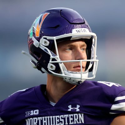 Northwestern Football 2024  | Dean’s List Student                              Instagram: @Luke__Akers