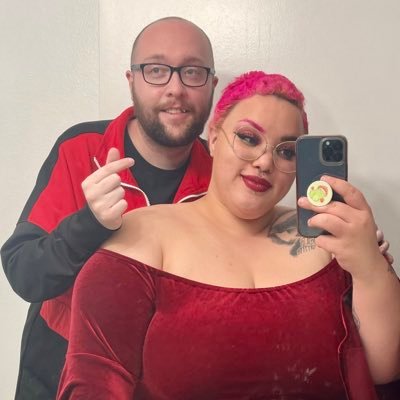 ReadTheChandler's profile picture. He/Him 28